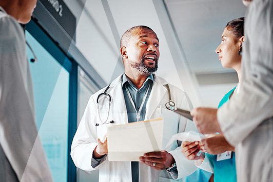 Custodia de historiales médicos: plazos y estrategias para archivos físicos y digitales